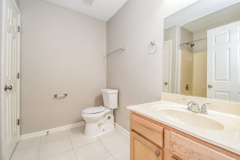 1,720/Mo, 2427 Brian Lakes Dr E Jacksonville, FL 32221 Bathroom View