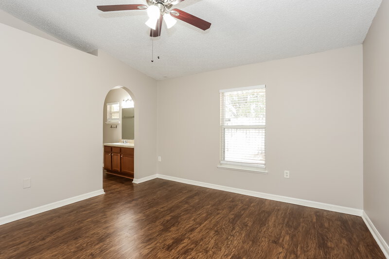 1,720/Mo, 7397 Prosperity Park Rd N Jacksonville, FL 32244 Main Bedroom View