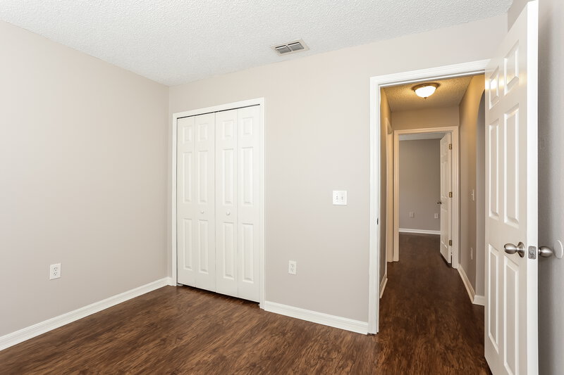1,720/Mo, 7397 Prosperity Park Rd N Jacksonville, FL 32244 Bedroom View
