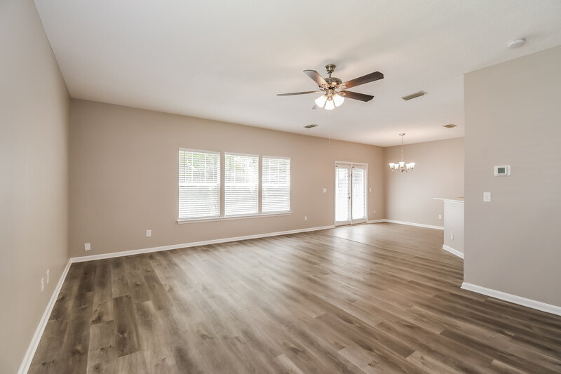 2,275/Mo, 651 Spanish Wells Rd Jacksonville, FL 32218 Living Room View 2