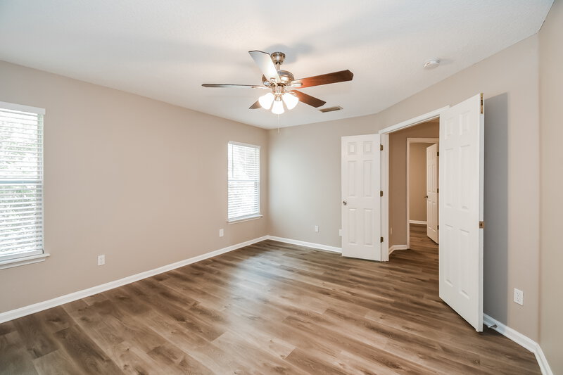 2,275/Mo, 651 Spanish Wells Rd Jacksonville, FL 32218 Main Bedroom View