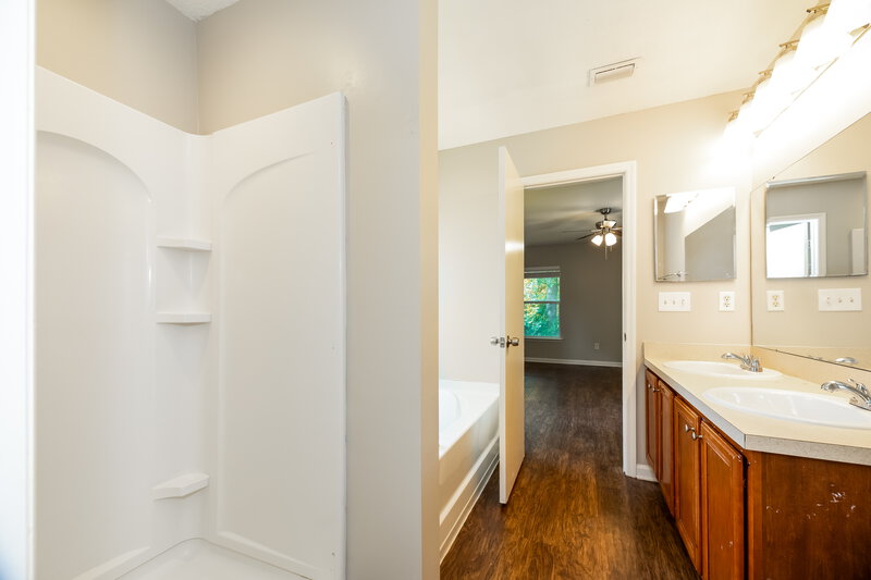 2,080/Mo, 12616 Pine Marsh Way Jacksonville, FL 32226 Main Bathroom View 2