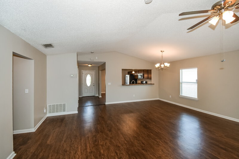1,675/Mo, 6923 Recreation Trl Jacksonville, FL 32244 Living Room View 2