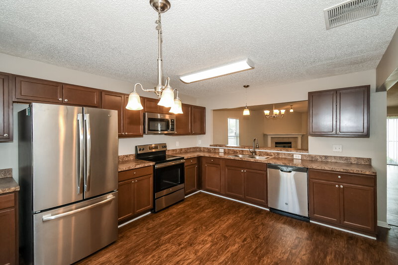 1,675/Mo, 6923 Recreation Trl Jacksonville, FL 32244 Kitchen View 2