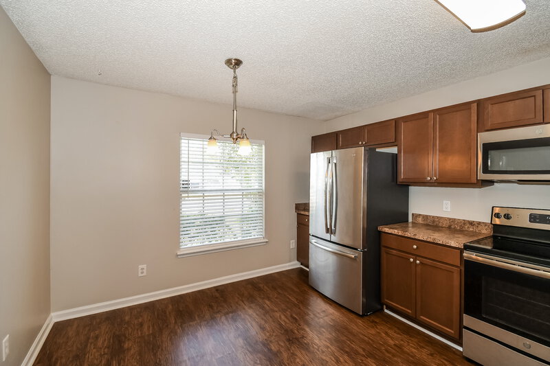 1,675/Mo, 6923 Recreation Trl Jacksonville, FL 32244 Kitchen View 3