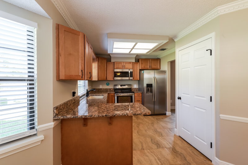 2,265/Mo, 6145 Island Forest Dr Fleming Island, FL 32003 Kitchen View