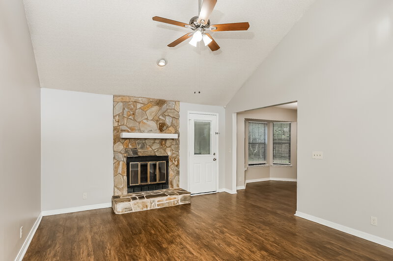 1,970/Mo, 8315 Crosswind Rd Jacksonville, FL 32244 Living Room View
