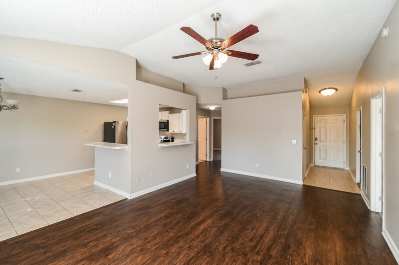 1,665/Mo, 2936 Waters View Cir Orange Park, FL 32073 Living Room View