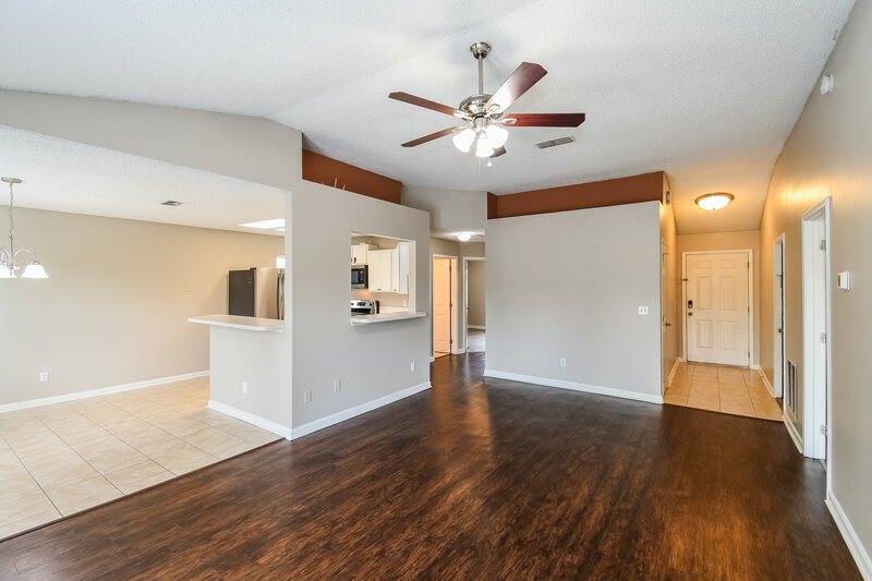1,750/Mo, 2936 Waters View Cir Orange Park, FL 32073 Living Room View