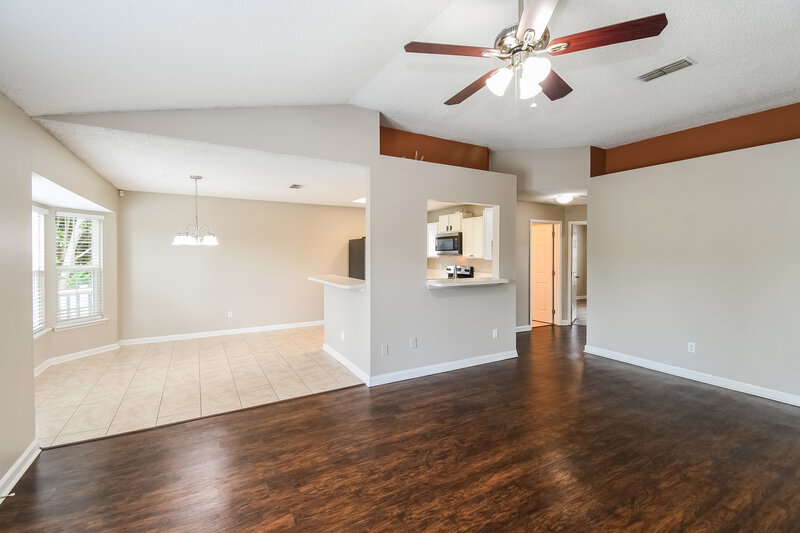 1,750/Mo, 2936 Waters View Cir Orange Park, FL 32073 Living Room View 3