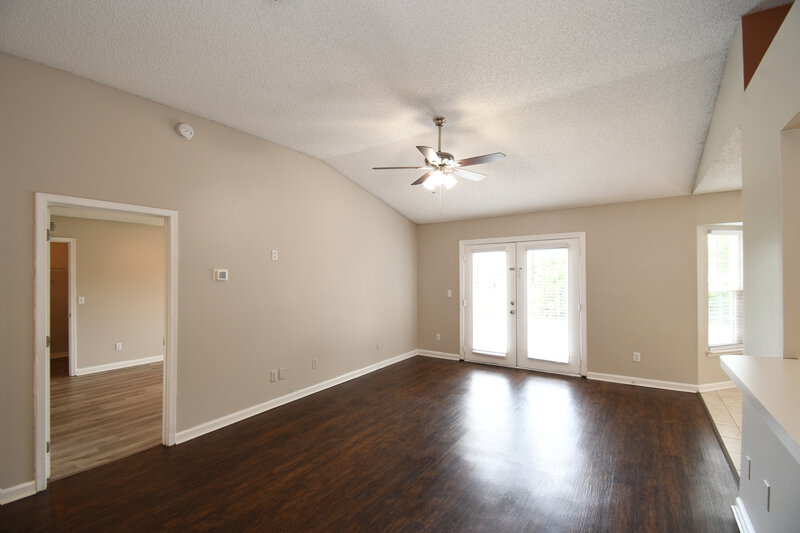 1,750/Mo, 2936 Waters View Cir Orange Park, FL 32073 Living Room View 4