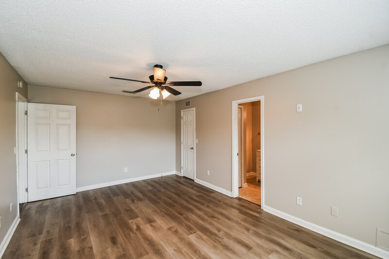 1,750/Mo, 2936 Waters View Cir Orange Park, FL 32073 Main Bedroom View 2