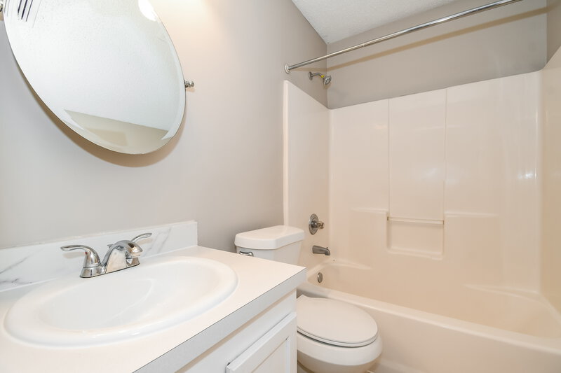 1,665/Mo, 2936 Waters View Cir Orange Park, FL 32073 Bathroom View