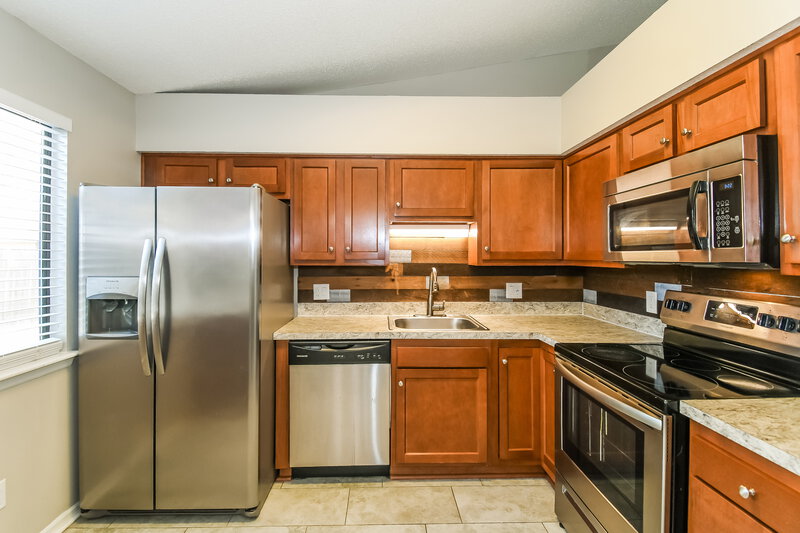 2,115/Mo, 3164 Sanderling Ct Middleburg, FL 32068 Kitchen View 2