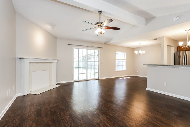 2,640/Mo, 7810 Spring Branch Dr S Jacksonville, FL 32221 Living Room View