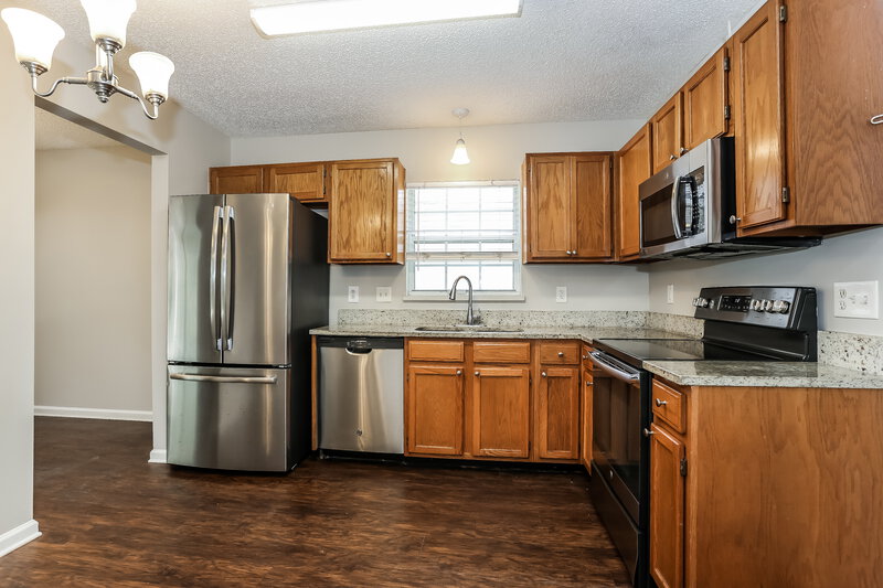 2,640/Mo, 7810 Spring Branch Dr S Jacksonville, FL 32221 Kitchen View