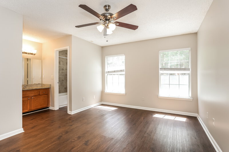 2,640/Mo, 7810 Spring Branch Dr S Jacksonville, FL 32221 Main Bedroom View