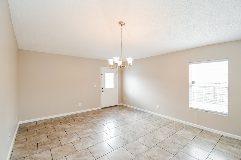 2,690/Mo, 8706 Star Leaf Rd N Jacksonville, FL 32210 Living Room View 3