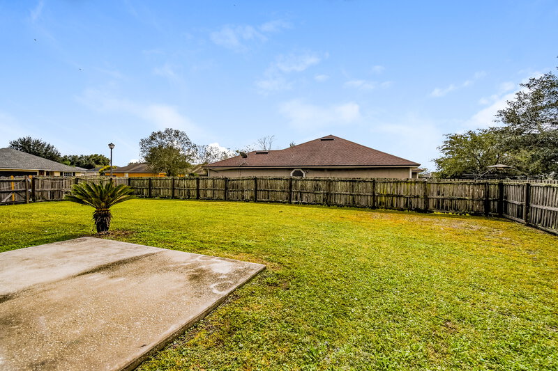 2,690/Mo, 8706 Star Leaf Rd N Jacksonville, FL 32210 Rear View