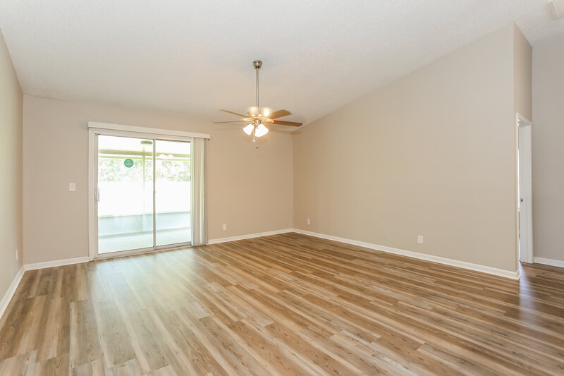 2,190/Mo, 2231 Luana Dr E Jacksonville, FL 32246 Living Room View