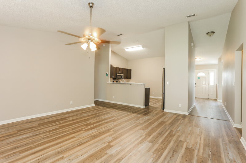 2,190/Mo, 2231 Luana Dr E Jacksonville, FL 32246 Living Room View 2