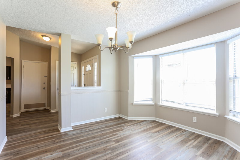 2,190/Mo, 2231 Luana Dr E Jacksonville, FL 32246 Dining Room View