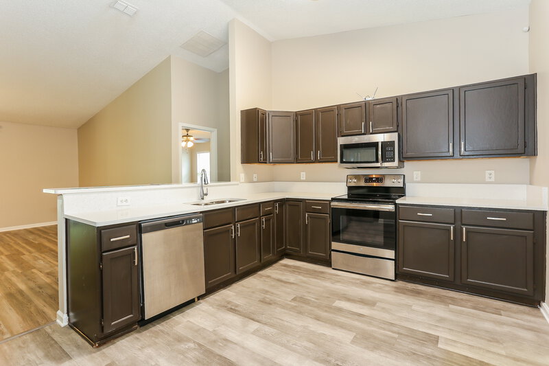 2,190/Mo, 2231 Luana Dr E Jacksonville, FL 32246 Kitchen View