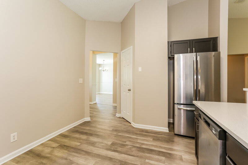 2,190/Mo, 2231 Luana Dr E Jacksonville, FL 32246 Kitchen View 2