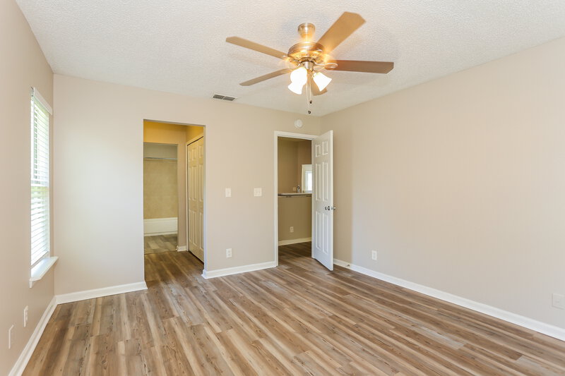 2,190/Mo, 2231 Luana Dr E Jacksonville, FL 32246 Main Bedroom View 2