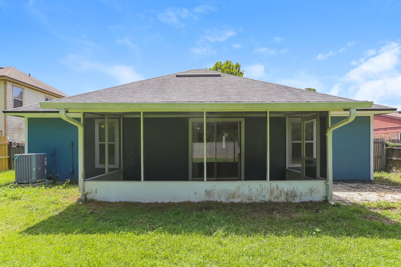 2,190/Mo, 2231 Luana Dr E Jacksonville, FL 32246 Rear View