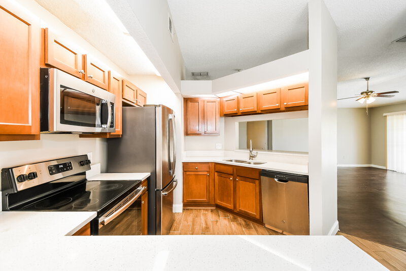 1,980/Mo, 8385 Chason Rd W Jacksonville, FL 32244 Kitchen View 2