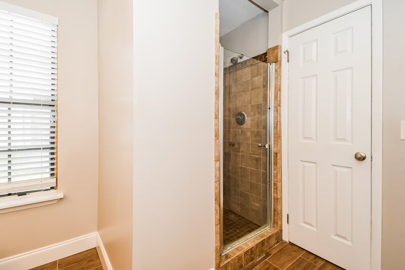 1,980/Mo, 8385 Chason Rd W Jacksonville, FL 32244 Main Bathroom View 2
