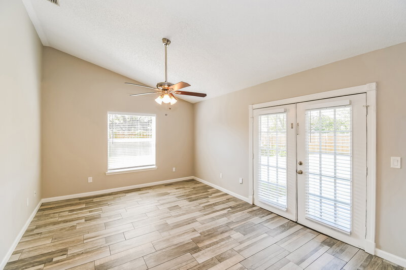 1,855/Mo, 7604 Chelmsford Dr Jacksonville, FL 32244 Living Room View