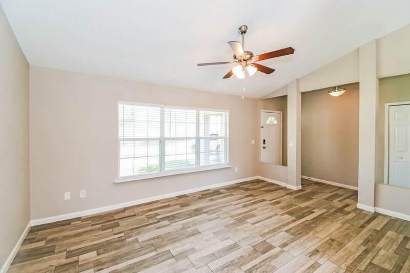 1,855/Mo, 7604 Chelmsford Dr Jacksonville, FL 32244 Dining Room View