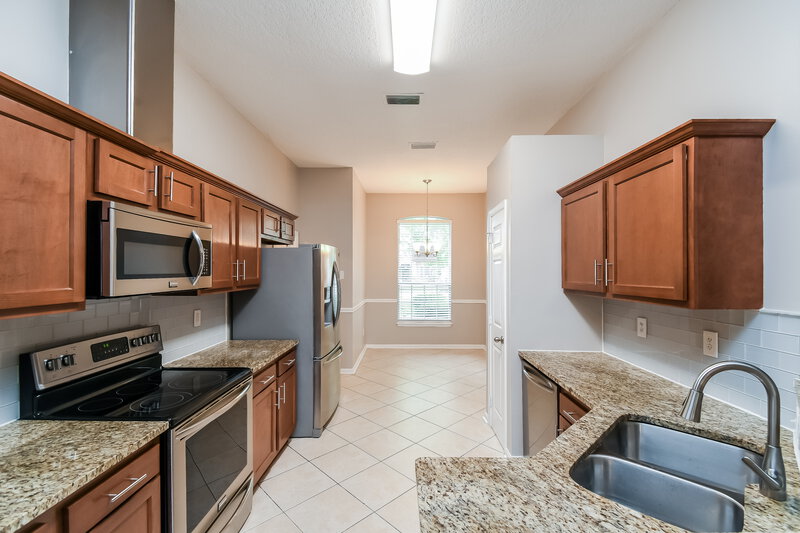 1,815/Mo, 3159 Fox Squirrel Dr Orange Park, FL 32073 Kitchen View