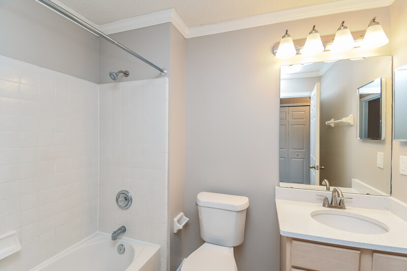 1,815/Mo, 3159 Fox Squirrel Dr Orange Park, FL 32073 Bathroom View