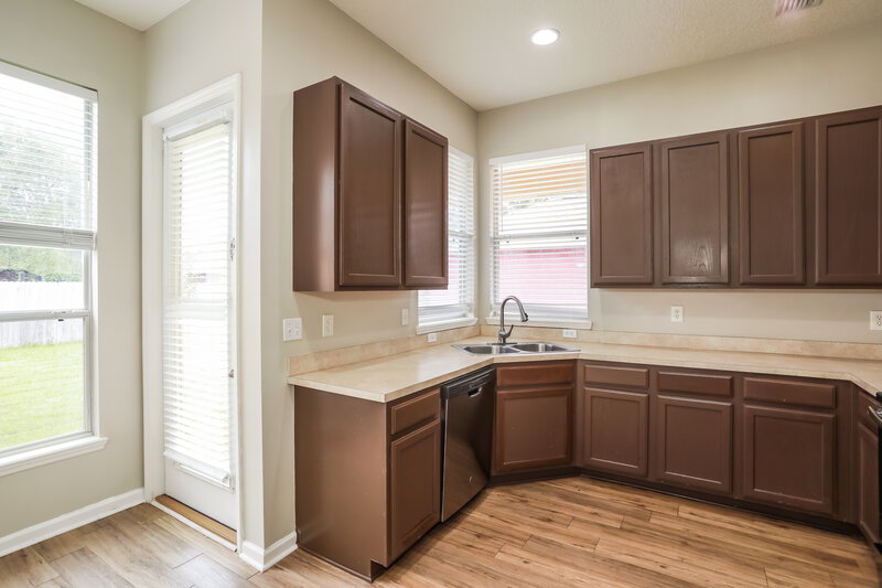2,570/Mo, 6501 Winding Greens Dr Jacksonville, FL 32244 Kitchen View 2