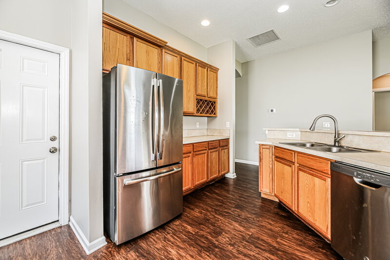 1,770/Mo, 2391 Creekfront Dr Green Cove Springs, FL 32043 Kitchen View 2
