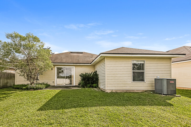 1,770/Mo, 2391 Creekfront Dr Green Cove Springs, FL 32043 Rear View