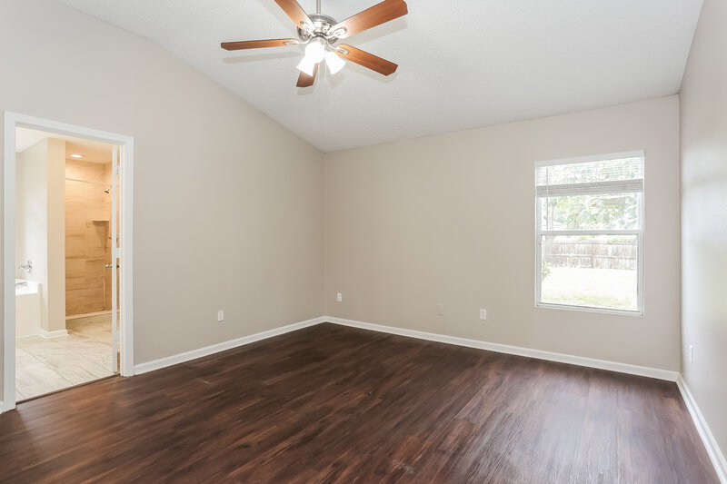 2,015/Mo, 8628 Springtree Rd Jacksonville, FL 32210 Main Bedroom View