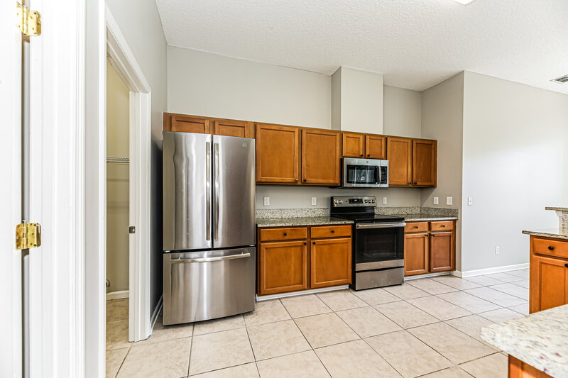 2,120/Mo, 301 N Lake Cunningham Ave Saint Johns, FL 32259 Kitchen View 2