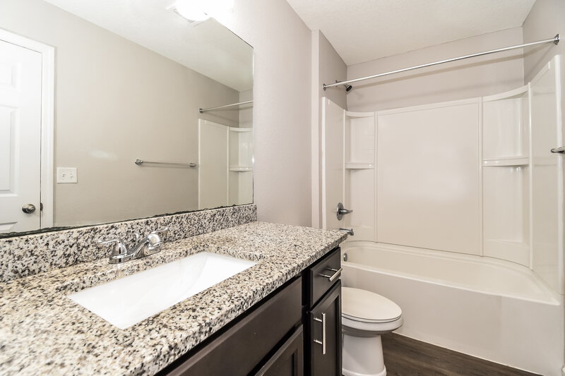 1,845/Mo, 5325 Lacy Jane Way Jacksonville, FL 32244 Bathroom View