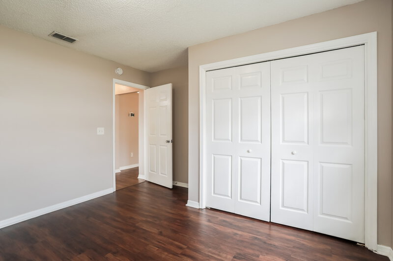 1,670/Mo, 2964 Biloxi Trl Middleburg, FL 32068 Bedroom View 2