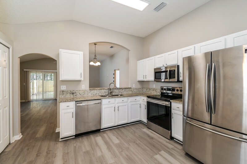 1,980/Mo, 2985 Mikris Dr E Jacksonville, FL 32225 Kitchen View