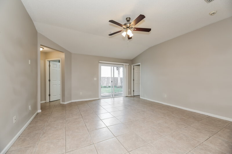 2,155/Mo, 14444 Woodfield Cir N Jacksonville, FL 32258 Living Room View