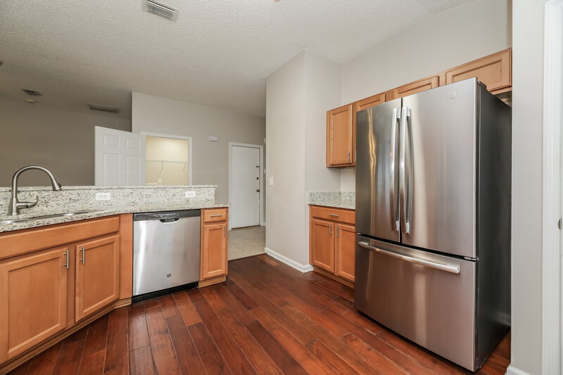 2,155/Mo, 14444 Woodfield Cir N Jacksonville, FL 32258 Kitchen View 2
