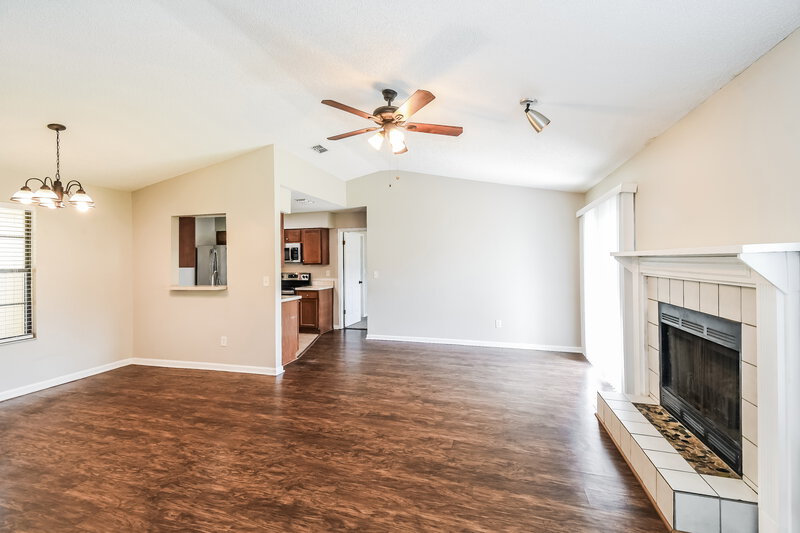 1,530/Mo, 1545 Kingfisher Blvd Orange Park, FL 32065 Living Room View 3