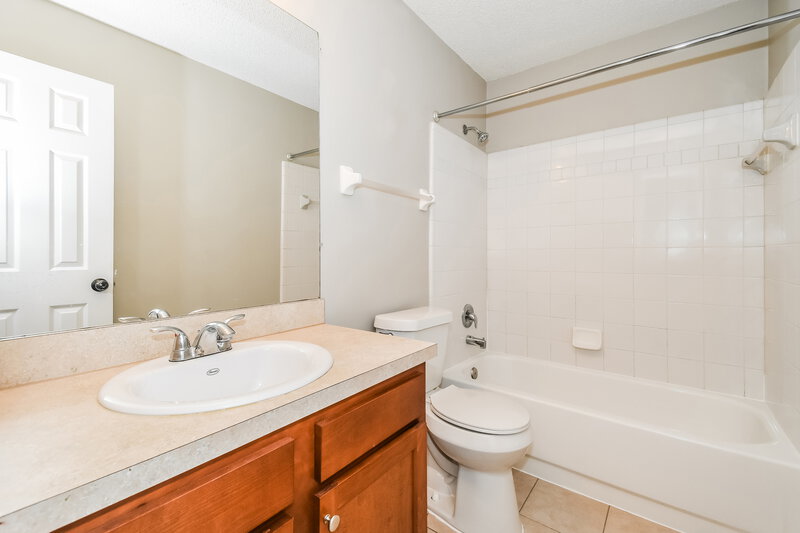 1,530/Mo, 1545 Kingfisher Blvd Orange Park, FL 32065 Bathroom View