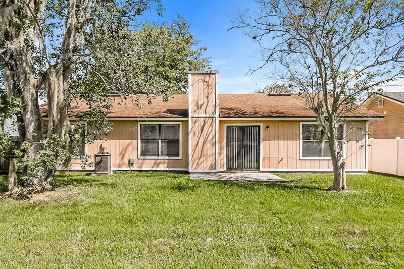 1,530/Mo, 1545 Kingfisher Blvd Orange Park, FL 32065 Rear View