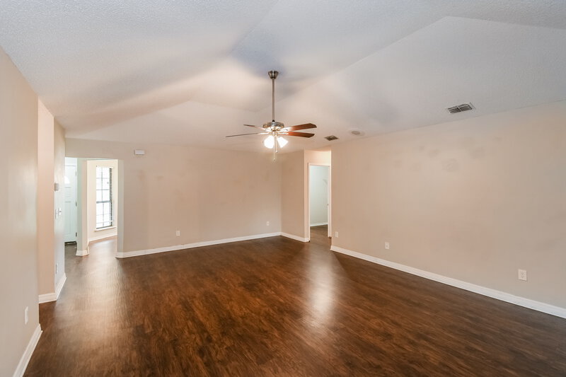 1,955/Mo, 8468 Hamden Rd Jacksonville, FL 32244 Living Room View 2
